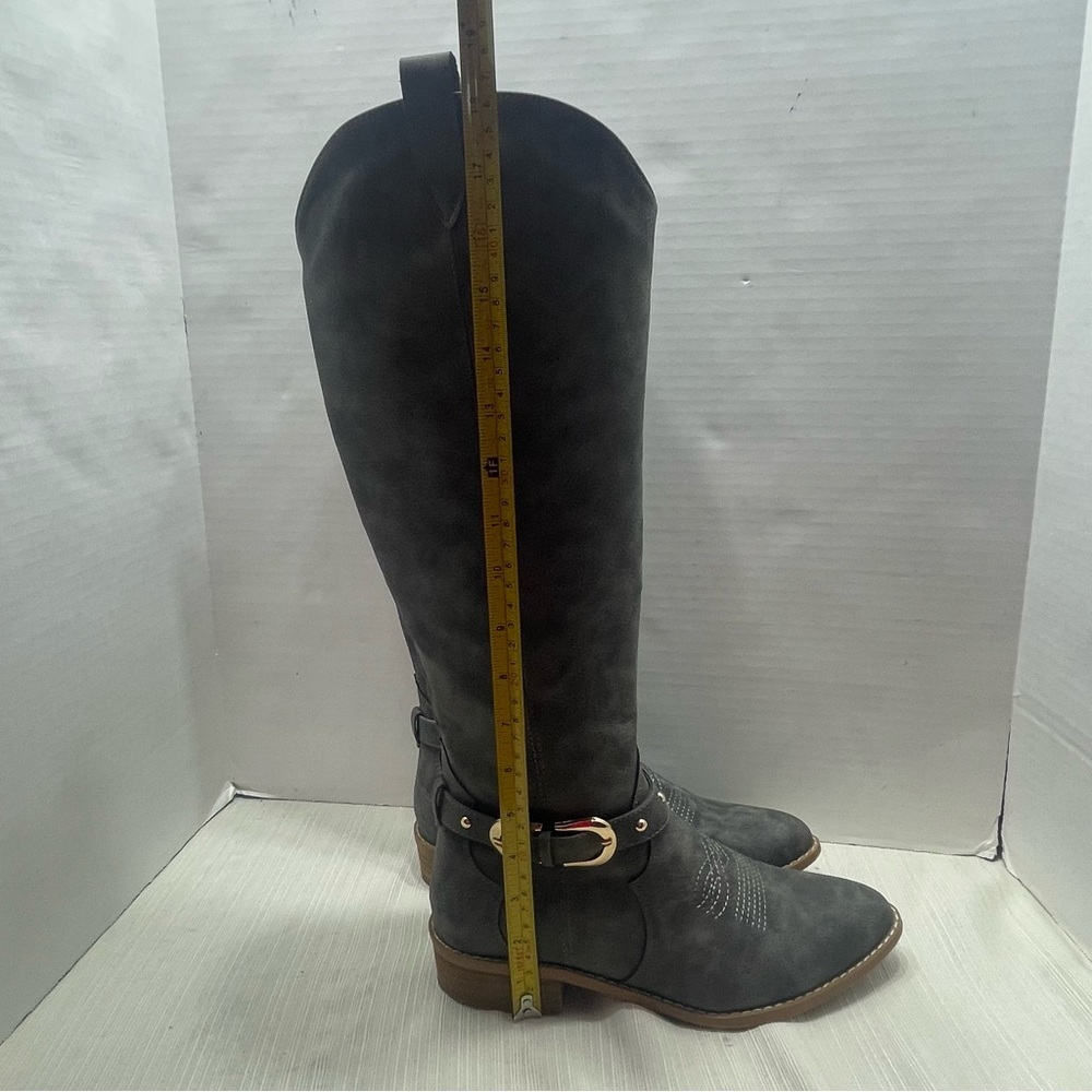 Comfort EST 1946 Western gray dress boots. Size 8. Pre-owned great condition. - Picture 10 of 16